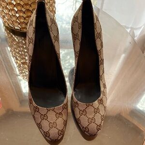GUCCI Vintage Women's Beige Brown GG Logo Heels Pumps 8 EXC Condition AUTHENTIC